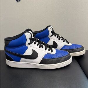 Nike Men's Blue, Black, and White Athletic Shoes